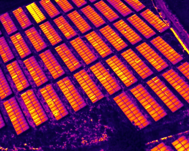 太陽光パネル異常発熱点検